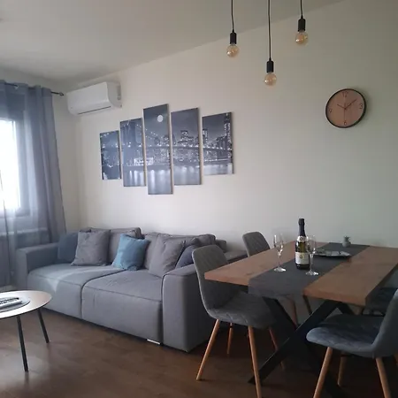 Cerak Resident * Filmski Grad